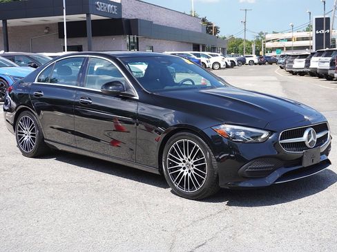 Used 2022 Mercedes-Benz C 300 4MATIC Sedan image 2