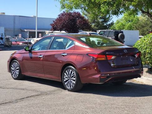 Certified 2025 Nissan Altima 2.5 SV FWD image 3