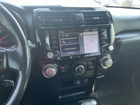 Used 2024 Toyota 4Runner TRD Off-Road Premium w/ Off Road Premium Plus Package AWD/4WD image 12
