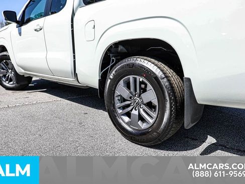 Certified 2025 Nissan Frontier SV image 17