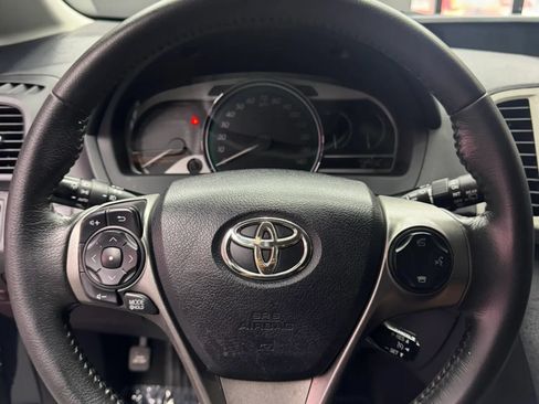 Used 2015 Toyota Venza XLE FWD image 17