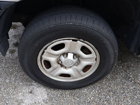 Used 2012 Toyota Tacoma 2WD Access Cab w/ Convenience Pkg image 3