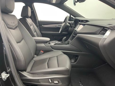 Used 2025 Cadillac XT5 Luxury w/ LPO, Floor Liner Package AWD/4WD image 31