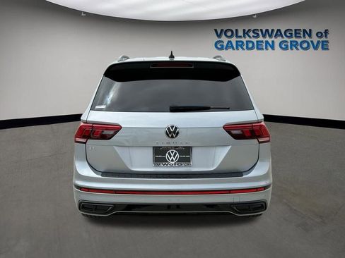 Used 2023 Volkswagen Tiguan SE R-Line FWD image 6