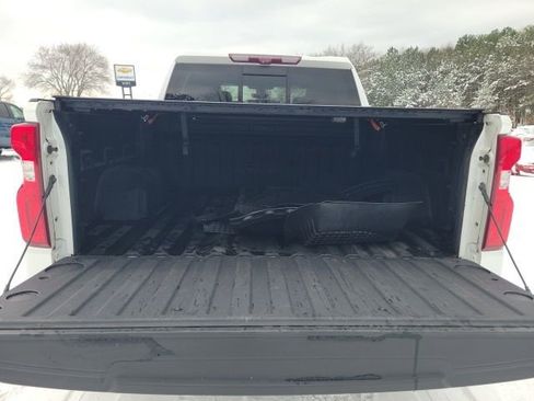 Used 2020 Chevrolet Silverado 1500 High Country w/ Technology Package AWD/4WD image 7