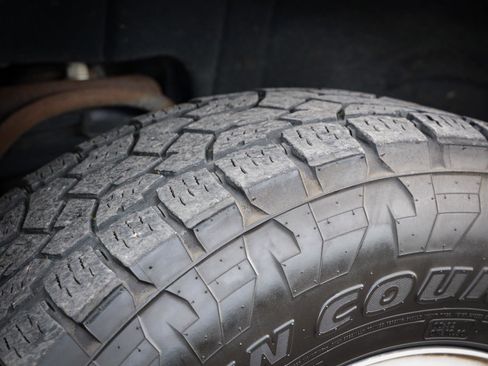 Used 2018 Chevrolet Silverado 1500 LT w/ All Star Edition image 10