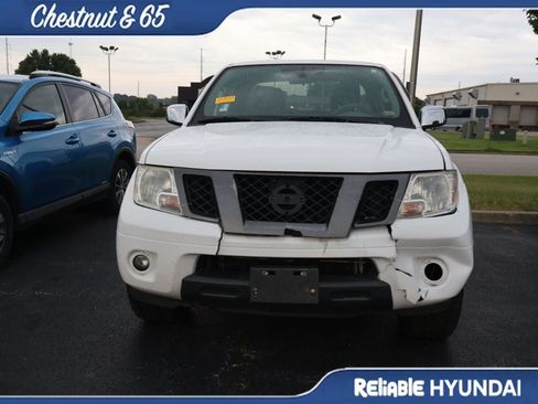Used 2012 Nissan Frontier SV w/ Sport Appearance Pkg AWD/4WD image 7