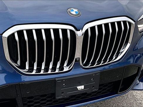 Used 2023 BMW X5 sDrive40i w/ M Sport Package RWD image 40