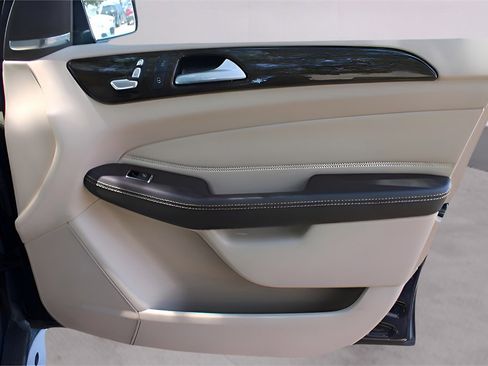 Used 2017 Mercedes-Benz GLE 350 4MATIC image 35