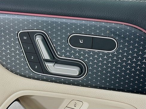 Certified 2025 Mercedes-Benz GLB 250 image 21