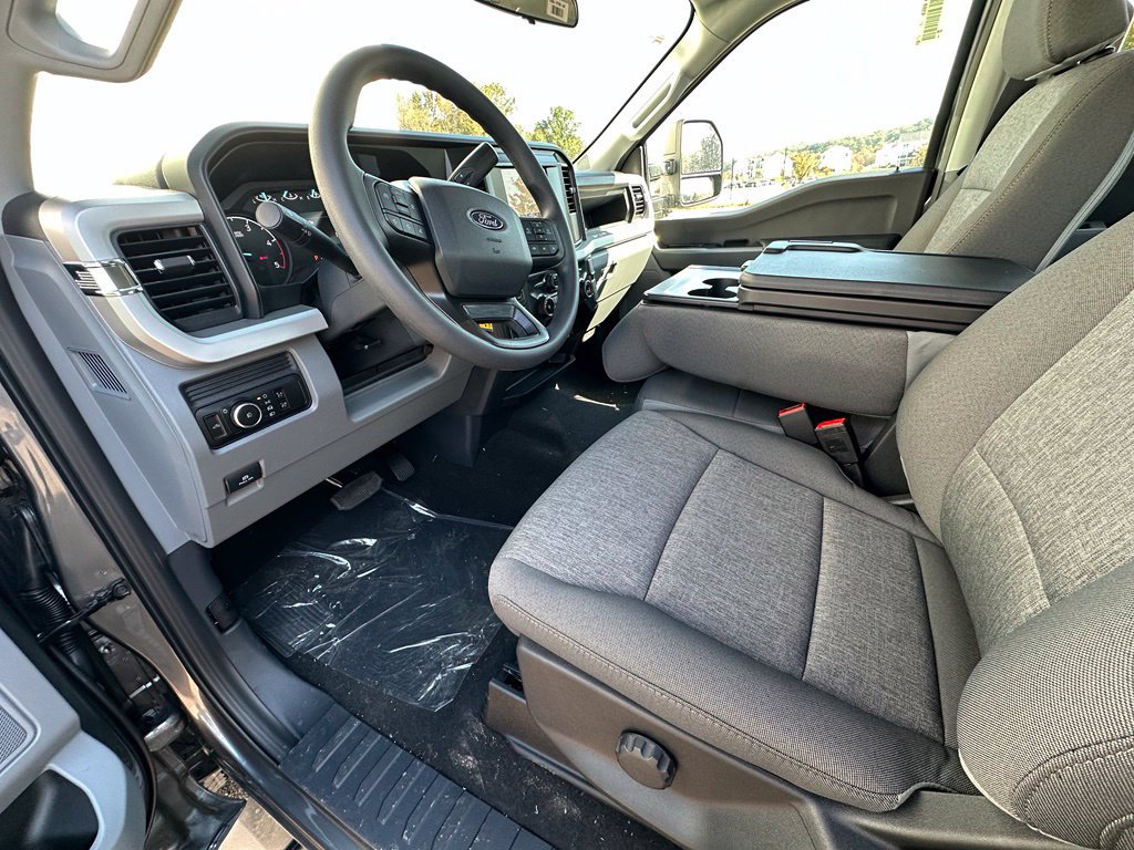 New 2027 Ford F350 XL w/ STX Appearance Package AWD/4WD image 17