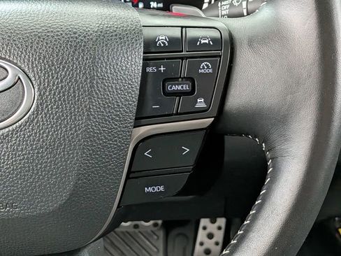 Used 2025 Toyota Camry SE FWD image 25
