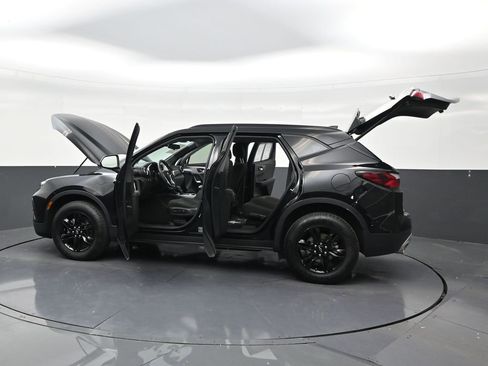 Used 2022 Chevrolet Blazer LT w/ Midnight/Sport Edition FWD image 31