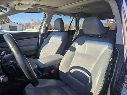 Used 2019 Subaru Outback 2.5i Limited image 11