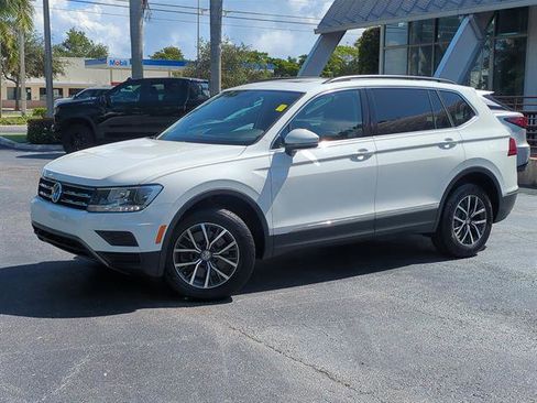 Used 2020 Volkswagen Tiguan SE image 65