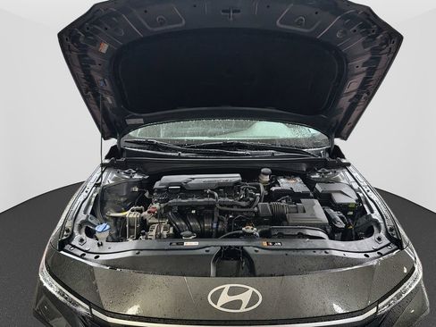 Certified 2024 Hyundai Elantra SE FWD image 38