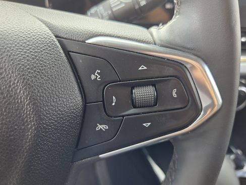 Used 2025 Chevrolet Trax LT w/ Driver Confidence Package FWD image 22
