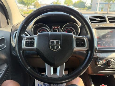 Used 2015 Dodge Journey Crossroad w/ Flexible Seating Group FWD image 8