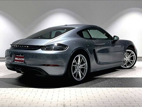 Used 2025 Porsche 718 Cayman w/ Premium Package image 10