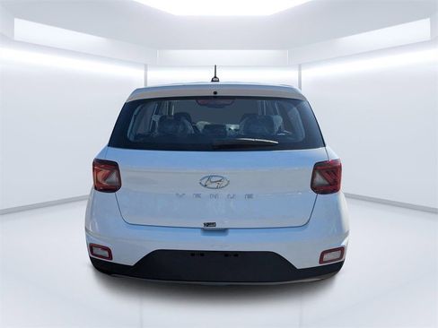 New 2026 Hyundai Venue SE image 4