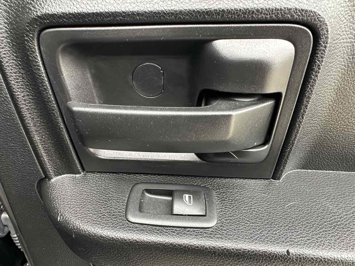 Used 2017 RAM 1500 Express AWD/4WD image 32