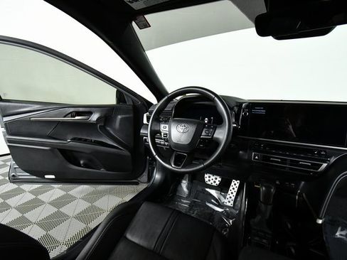 Used 2025 Toyota Camry XSE image 19