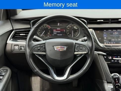 Used 2022 Cadillac XT6 Premium Luxury AWD/4WD image 28