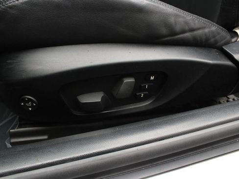 Used 2011 BMW M3 Convertible RWD image 21