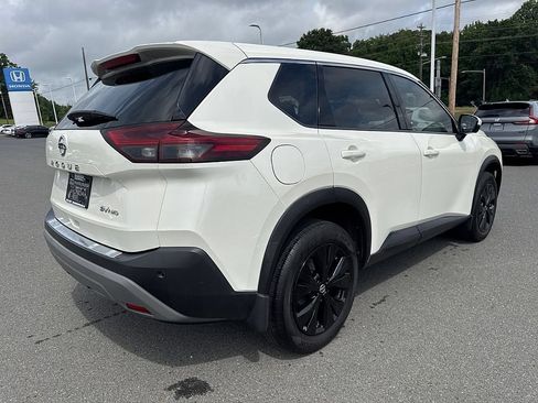 Used 2021 Nissan Rogue SV AWD/4WD image 3