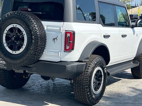 New 2026 Ford Bronco Outer Banks w/ Sasquatch Package AWD/4WD image 7