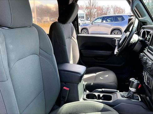 Used 2020 Jeep Wrangler Sport S image 9