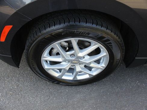 Used 2022 Chevrolet Equinox LS FWD image 19