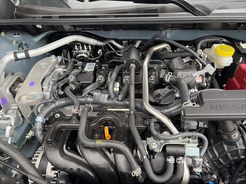 New 2026 Nissan Sentra SR w/ Floor Mat Package FWD image 23