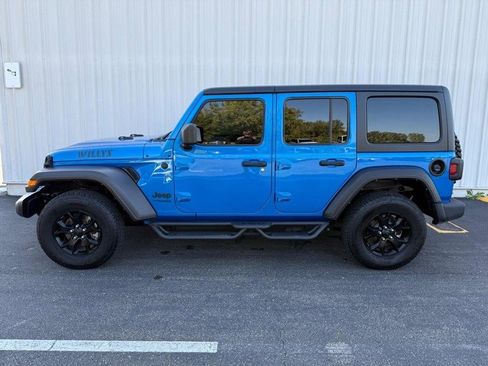 Used 2022 Jeep Wrangler Unlimited Sport image 3