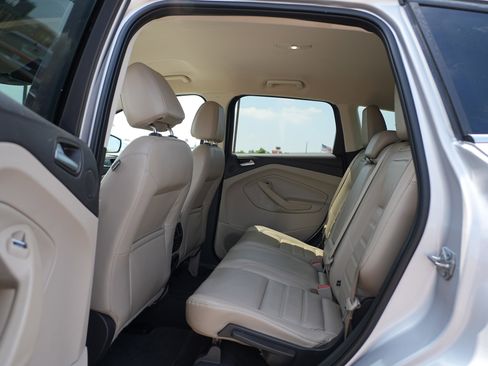 Used 2017 Ford Escape Titanium w/ Equipment Group 301A AWD/4WD image 19