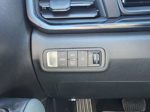 New 2026 GMC Terrain AT4 w/ Convenience Package III image 18