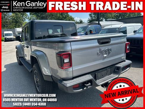 Used 2020 Jeep Gladiator Overland AWD/4WD image 9