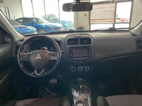 Used 2017 Mitsubishi Outlander Sport SE image 23
