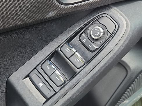 New 2025 Subaru Crosstrek 2.5i Limited image 12