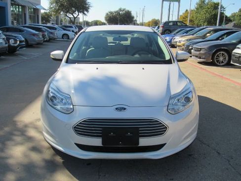 Used 2016 Ford Focus Electric Hatchback image 2