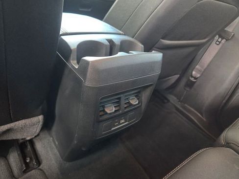 Used 2023 GMC Canyon Elevation w/ Convenience Package RWD image 8