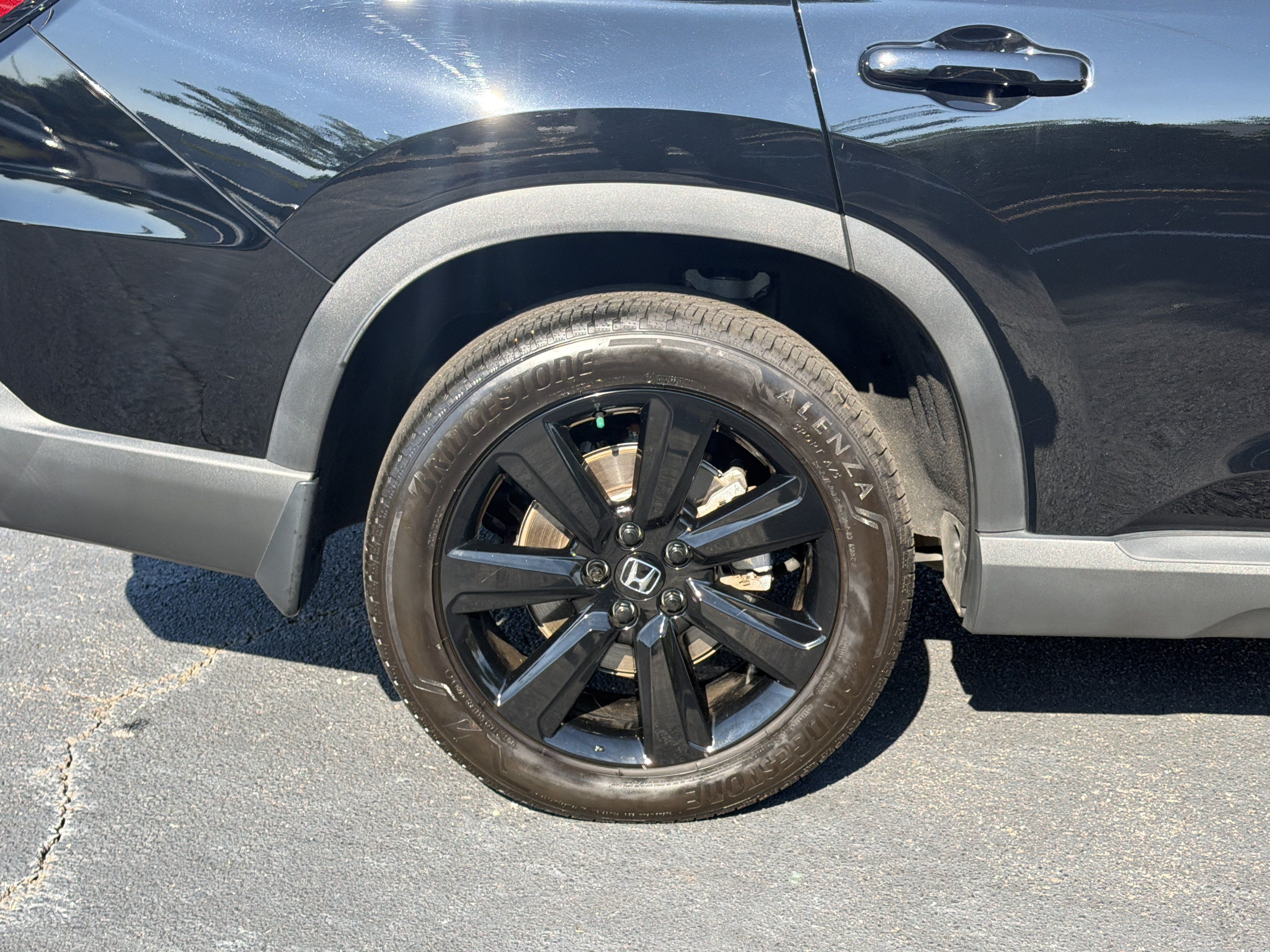 Certified 2025 Honda Pilot Black Edition image 34