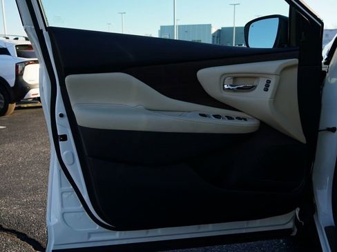 Used 2024 Nissan Murano Platinum w/ Cargo Package image 13