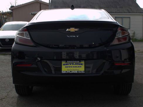 Used 2017 Chevrolet Volt LT w/ Comfort Package image 4