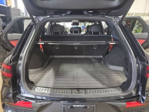 Used 2022 Genesis GV70 3.5T Sport w/ Sport Prestige Package image 12