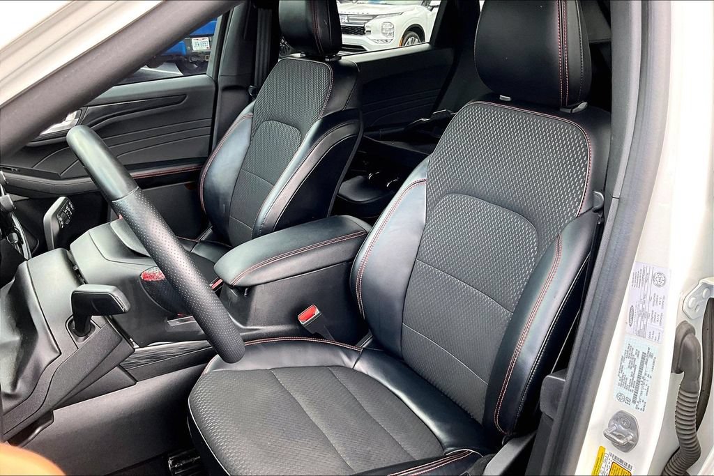Used 2023 Ford Escape ST-Line Select AWD/4WD image 16