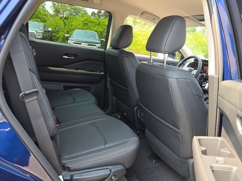 New 2026 Nissan Pathfinder SL w/ Cargo Package FWD image 13