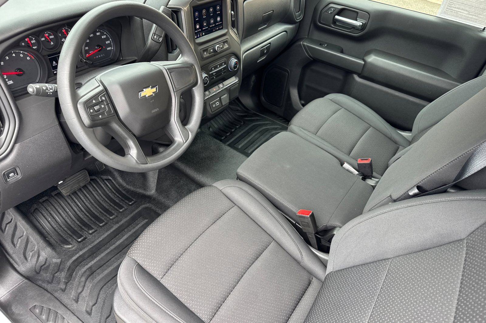 Used 2025 Chevrolet Silverado 1500 W/T w/ Trailering Package AWD/4WD image 13