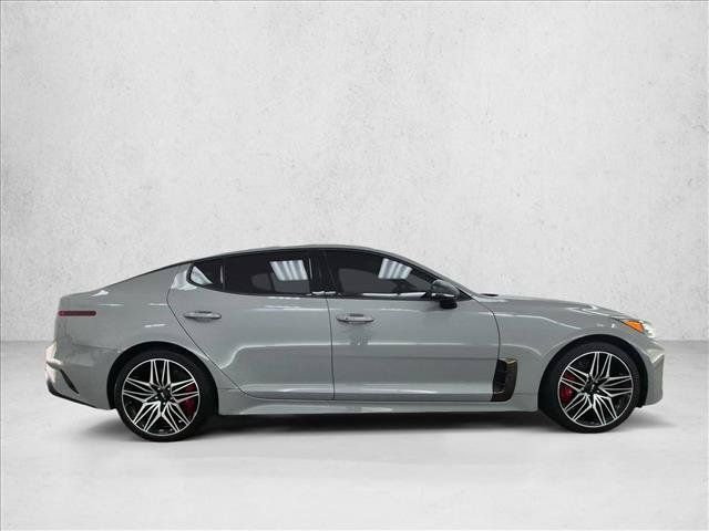 Used 2022 Kia Stinger GT1 RWD image 4