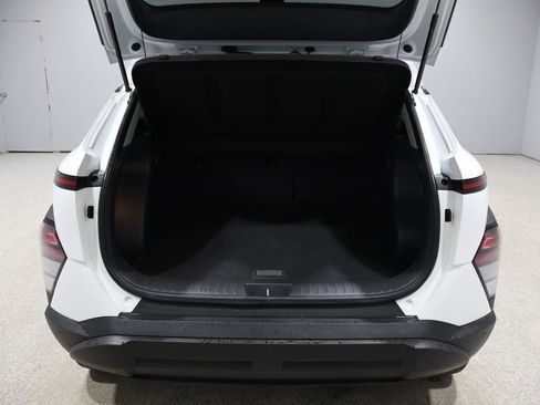 Used 2025 Hyundai Kona SEL image 19